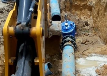 SAAE instala válvulas para evitar danos à rede